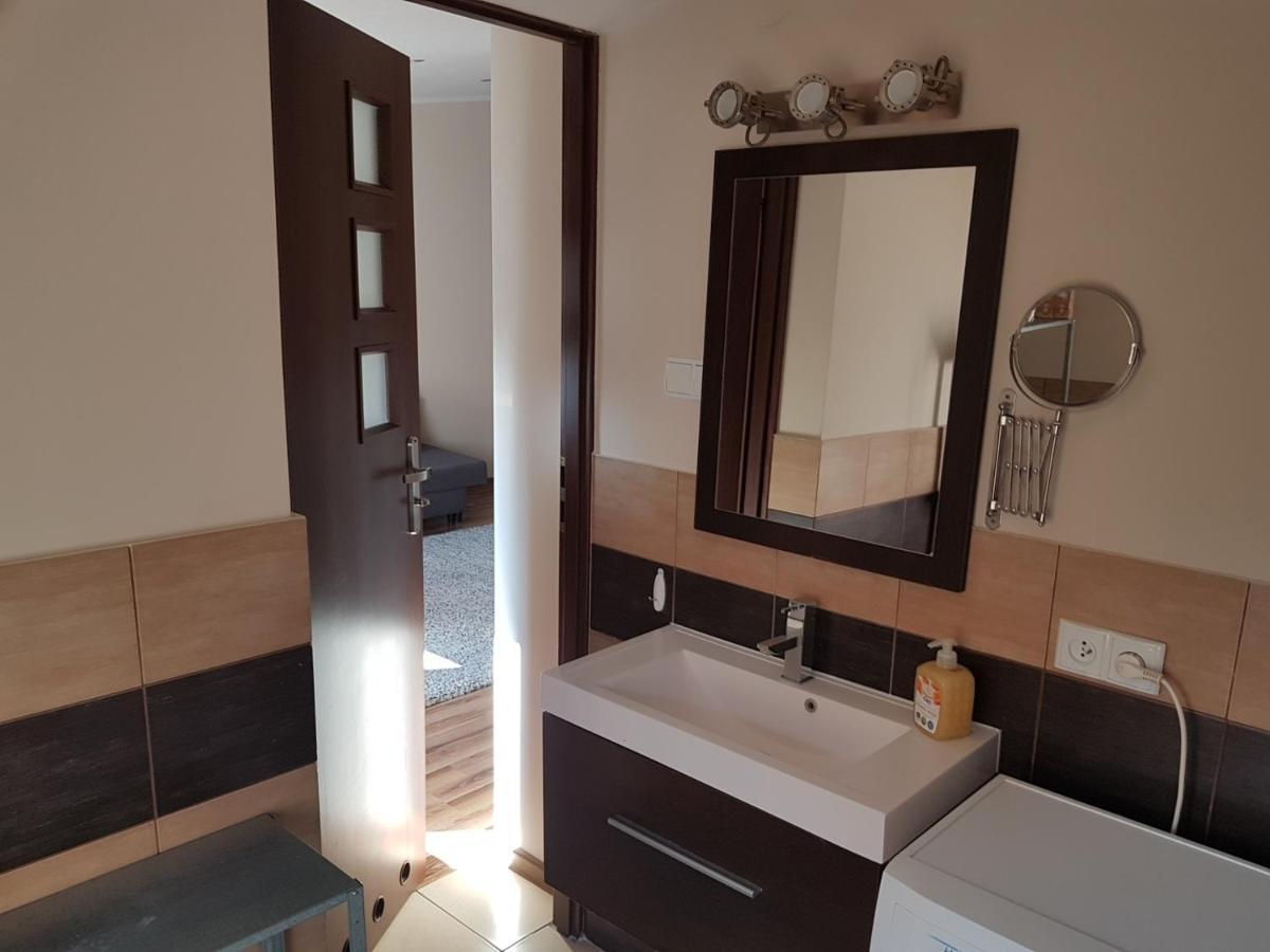 Apartment Centre *